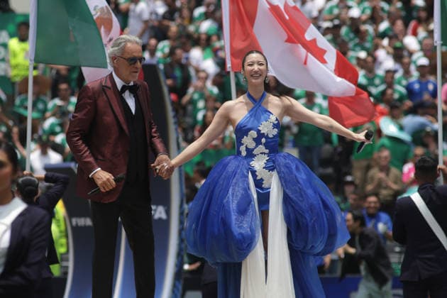 Fußball, FIFA WM 2026, Eröffnungsfeier in Mexiko Stadt #5 2026 FIFA World Cup, WM, Weltmeisterschaft, Fussball Opening Ceremony Andrea Bocelli and South Korean singer Ejae perform during the 2026 FIFA World Cup opening ceremony at Estadio Azteca. on June 11, 2026 in Mexico City, Mexico. Mexico City CDMX Mexico Copyright: xIsmaelxRosasx