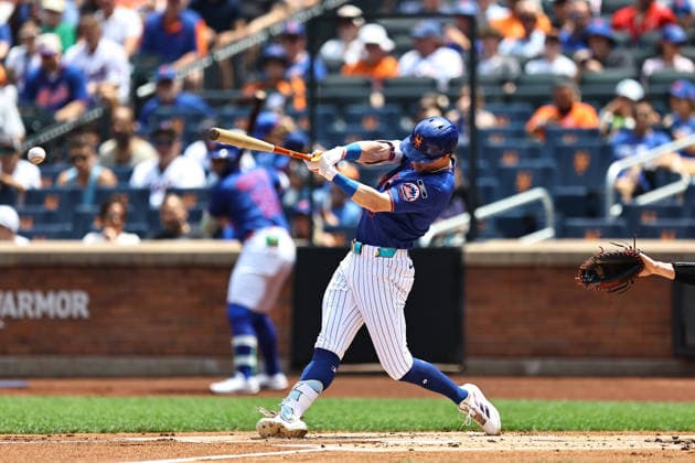 MLB, Baseball Herren, USA St. Louis Cardinals Vs. New York Mets Carson Benge 3 of the New York Mets bats during the first inning of a baseball game against the St. Louis Cardinals at Citi Field in Flushing, New York, on June 11, 2026. Flushing New York United States  Copyright: xGordonxDonovanx originalFilename:donovan-mlbstlou260611_npbil.jpg