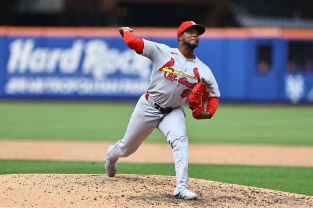 MLB, Baseball Herren, USA St. Louis Cardinals Vs. New York Mets St. Louis Cardinals relief pitcher George Soriano 65 throws during the fifth inning of a baseball game against the New York Mets at Citi Field in Flushing, New York, on June 11, 2026. Flushing New York United States  Copyright: xGordonxDonovanx originalFilename:donovan-mlbstlou260611_npGcH.jpg