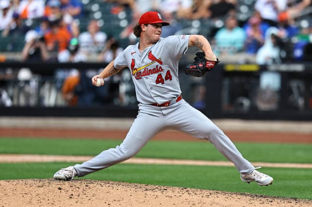 MLB, Baseball Herren, USA St. Louis Cardinals Vs. New York Mets St. Louis Cardinals relief pitcher Gordon Graceffo 44 throws during the eighth inning of a baseball game against the New York Mets at Citi Field in Flushing, New York, on June 11, 2026. Flushing New York United States  Copyright: xGordonxDonovanx originalFilename:donovan-mlbstlou260611_np2i1.jpg