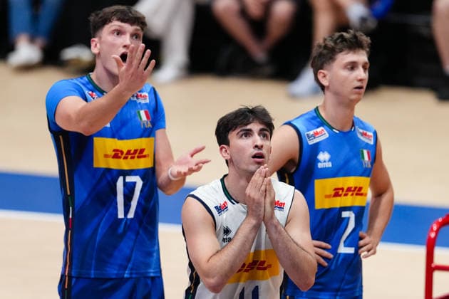 Volleyball, Nations League, Deutschland - Italien Germany V Italy - 2026 Men s Volleyball Nations League - Ottawa -Day2 Gabriele Laurenzano 4 and Luca Porro 17 of Italy in action during the 2026 Men s Volleyball Nations League match between Germany and Italy at TD Place Arena in Ottawa, Canada, on June 11, 2026. Ottawa Ontario Canada  Copyright: xYuanxTianx originalFilename:tian-2026mens260611_npG9u.jpg