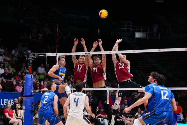 Volleyball, Nations League, Deutschland - Italien Germany V Italy - 2026 Men s Volleyball Nations League - Ottawa -Day2 Francesco Sani 9 of Italy and Jan Zimmermann 17 of Germany in action during the 2026 Men s Volleyball Nations League match between Germany and Italy at TD Place Arena in Ottawa, Canada, on June 11, 2026. Ottawa Ontario Canada  Copyright: xYuanxTianx originalFilename:tian-2026mens260611_npjo7.jpg