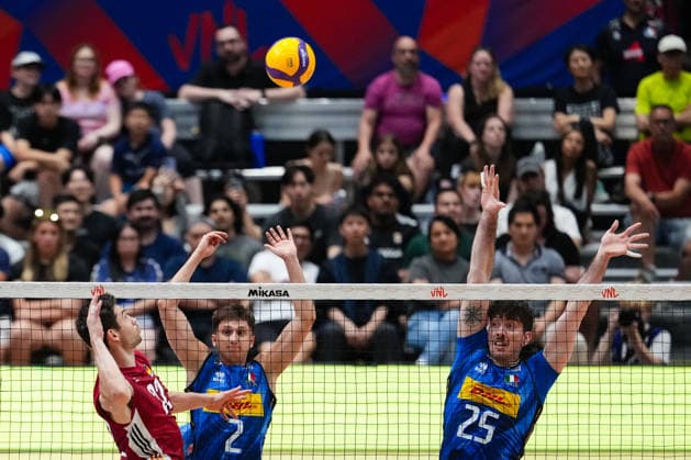 Volleyball, Nations League, Deutschland - Italien Germany V Italy - 2026 Men s Volleyball Nations League - Ottawa -Day2 Giovannimaria Gargiulo 25 of Italy and Tobias Brand 22 of Germany compete during the 2026 Men s Volleyball Nations League match between Germany and Italy at TD Place Arena on June 11, 2026, in Ottawa, Canada. Ottawa Ontario Canada  Copyright: xYuanxTianx originalFilename:tian-2026mens260611_npCOC.jpg