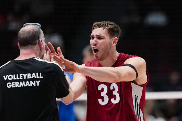 Volleyball, Nations League, Deutschland - Italien Germany V Italy - 2026 Men s Volleyball Nations League - Ottawa -Day2 Simon Valentin Torwie 33 of Germany celebrates after scoring a point during the 2026 Men s Volleyball Nations League match between Germany and Italy at TD Place Arena in Ottawa, Canada, on June 11, 2026. Ottawa Ontario Canada  Copyright: xYuanxTianx originalFilename:tian-2026mens260611_npqIB.jpg