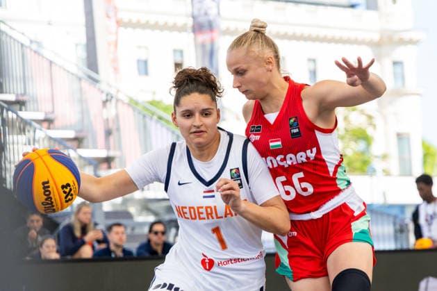 BASKETBALL - FIBA 3x3 World Tour VIENNA,AUSTRIA,12.JUN.26 - BASKETBALL - FIBA 3x3 World Tour. Image shows Antonia Maria Finley Van Bree (NED) and Rebeka Holcz (HUN).  GEPAxpictures xPhilippxBrem