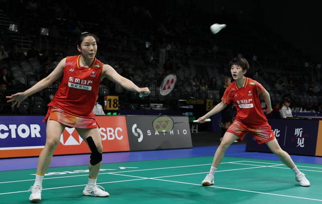 (260612) -- SYDNEY, June 12, 2026 -- Jia Yifan (L) Zhang Shuxian compete during the women s doubles quarterfinal match between Jia Yifan Zhang Shuxian of China and Hsu Ya Ching Sung Yu-Hsuan of Chinese Taipei at the Australian Badminton Open 2026 in Sydney, Australia, June 12, 2026. ) (SP)AUSTRALIA-SYDNEY-BADMINTON-AUSTRALIAN OPEN-WOMEN S DOUBLES GongxBing 