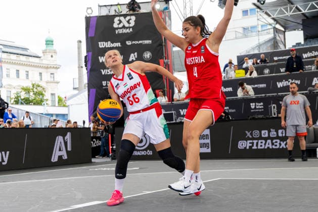 BASKETBALL - FIBA 3x3 World Tour VIENNA,AUSTRIA,12.JUN.26 - BASKETBALL - FIBA 3x3 World Tour. Image shows Rebeka Holcz (HUN) and Magdalena Schmidt (AUT).  GEPAxpictures xPhilippxBrem