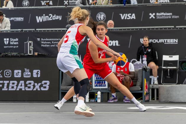 BASKETBALL - FIBA 3x3 World Tour VIENNA,AUSTRIA,12.JUN.26 - BASKETBALL - FIBA 3x3 World Tour. Image shows Sara Laczko (HUN) and Magdalena Schmidt (AUT).  GEPAxpictures xPhilippxBrem