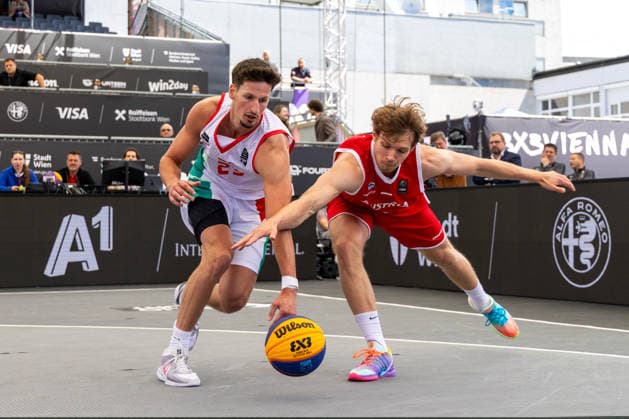 BASKETBALL - FIBA 3x3 World Tour VIENNA,AUSTRIA,12.JUN.26 - BASKETBALL - FIBA 3x3 World Tour. Image shows Adam Kelemen (HUN) and Luis Goed (AUT).  GEPAxpictures xPhilippxBrem