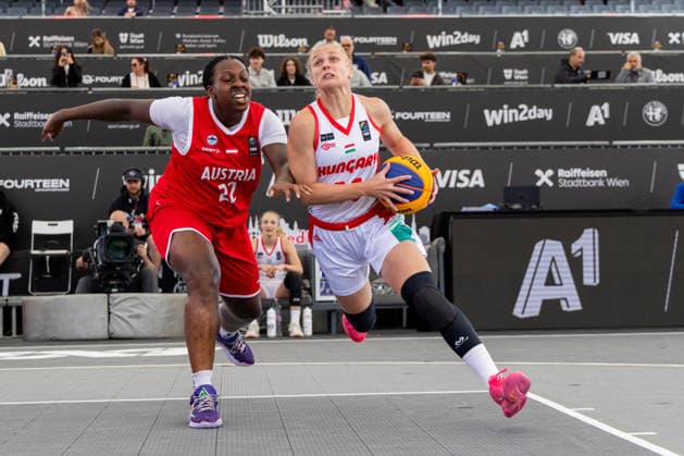 BASKETBALL - FIBA 3x3 World Tour VIENNA,AUSTRIA,12.JUN.26 - BASKETBALL - FIBA 3x3 World Tour. Image shows Janet Osahumwense Oriakhi (AUT) and Rebeka Holcz (HUN).  GEPAxpictures xPhilippxBrem