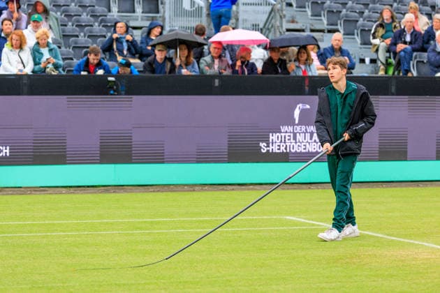 2026-06-12 - Libema Open 2026 ROSMALEN, NETHERLANDS - JUNE 12: A groundsman during the Libema Open 2026 at Autotron on June 12, 2026 in Rosmalen, Netherlands Rosmalen Autotron Netherlands Content not available for redistribution in The Netherlands directly or indirectly through any third parties. Copyright: xMarcelxvanxPlateringenx
