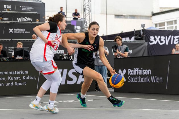 BASKETBALL - FIBA 3x3 World Tour VIENNA,AUSTRIA,12.JUN.26 - BASKETBALL - FIBA 3x3 World Tour. Image shows Selen ?rem Bas (TUR) and Ella Wrynn OÕDonnell (IRL).  GEPAxpictures xPhilippxBrem