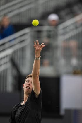 S-HERTOGENBOSCH, NETHERLANDS - JUNE 12: Thijs Boogaard of the Netherlands serves to Daniil Medvedev during their ATP, Tennis Herren Singles match at the LibÃ ma Open on June 12, 2026 at Autotron s-Hertogenbosch in s-Hertogenbosch, Netherlands. Credit: Andy Astfalck NurPhoto Netherlands Copyright: xAndyxAstfalckx