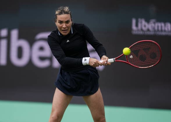 S-HERTOGENBOSCH, NETHERLANDS - JUNE 12: Elena-Gabriela Ruse of Romania plays a backhand against Barbora Krejcikova of the Czech Republic during their WTA, Tennis Damen Singles match at the LibÃ ma Open on June 12, 2026 at Autotron s-Hertogenbosch in s-Hertogenbosch, Netherlands. Credit: Andy Astfalck NurPhoto Netherlands Copyright: xAndyxAstfalckx
