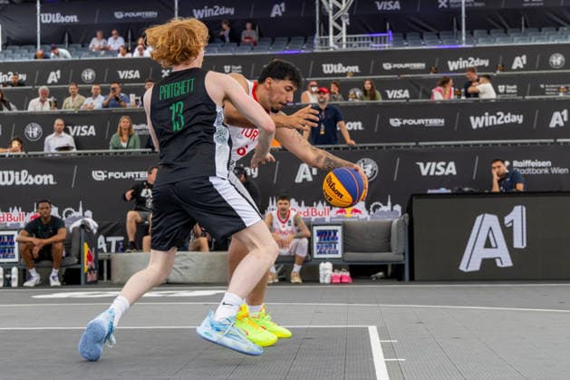 BASKETBALL - FIBA 3x3 World Tour VIENNA,AUSTRIA,12.JUN.26 - BASKETBALL - FIBA 3x3 World Tour. Image shows Max Joseph Pritchett (IRL) and Baran Yurdusen (TUR).  GEPAxpictures xPhilippxBrem