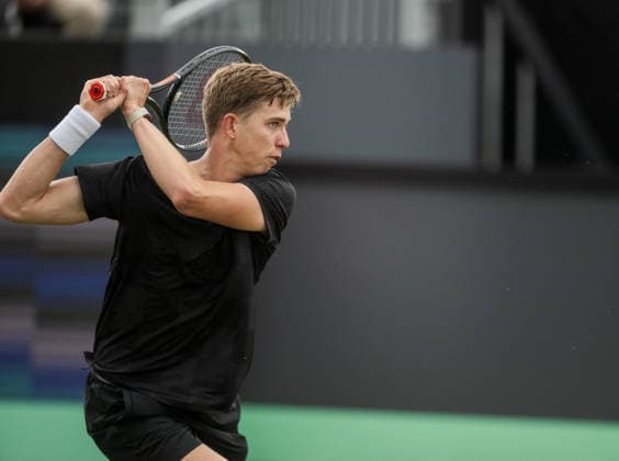 Libema Open Thijs Boogaard of the Netherlands plays a backhand against Daniil Medvedev during their ATP, Tennis Herren Singles match at the Libema Open at Autotron s-Hertogenbosch in s-Hertogenbosch, Netherlands, on June 12, 2026. S-Hertogenbosch Netherlands  Copyright: xAndyxAstfalckx originalFilename:astfalck-libemaop260612_npOV8.jpg