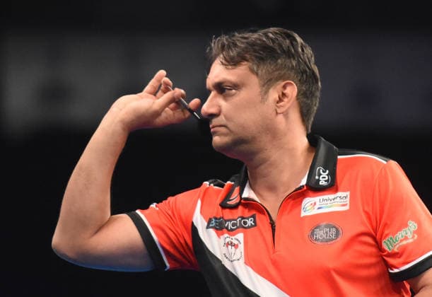 12.06.2026, xhbx, Dart World Cup of Darts 2026, v.l. James Walkin (Trinidad and Tobago) (DFL DFB REGULATIONS PROHIBIT ANY USE OF PHOTOGRAPHS as IMAGE SEQUENCES and or QUASI-VIDEO) Frankfurt