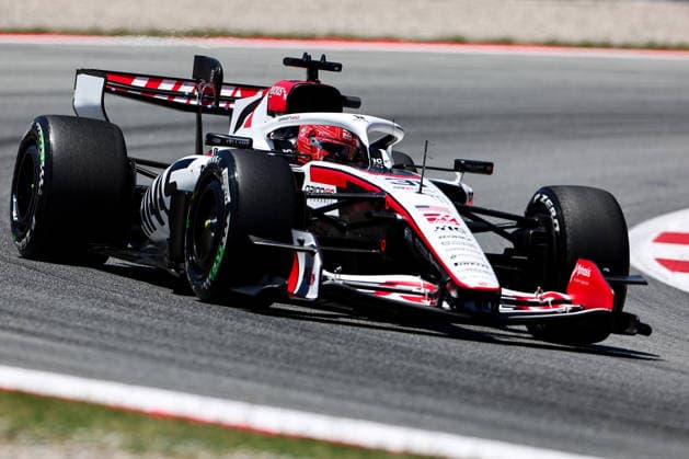 Esteban Ocon of France and Haas F1 Team , Practice, F1 Grand Prix of Barcelona-Catalunya, am 12. June 2026 in Barcelona, Spain. (Foto von Diogo Cardoso DeFodi Images) Esteban Ocon of France and Haas F1 Team , Practice, F1 Grand Prix of Barcelona-Catalunya, Circuit de Barcelona-Catalunya on June 12, 2026 in Barcelona, Spain. (Photo by Diogo Cardoso DeFodi Images) -