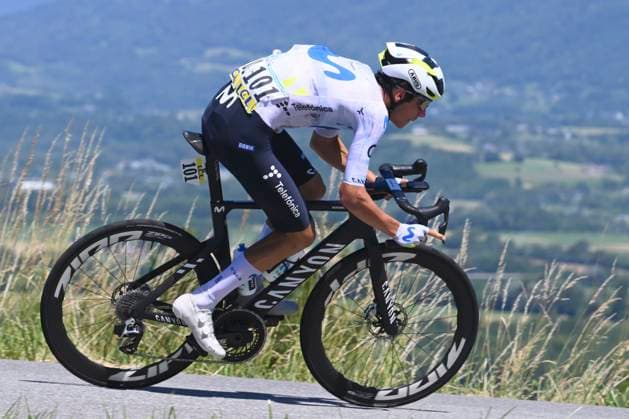 Tour Auvergne - Rhone-Alpes 2026 Stage 6 CREST-VOLAND, FRANCE - JUNE 12 : Uijtdebroeks Cian (BEL) of Movistar Team during stage 6 of the 78th edition of Tour Auvergne - Rhone-Alpes an UCI World Tour 2.UWT cycling road race stage for Men Elite of 182.3 km with start in Saint-Vulbas and finish in Crest-Voland on June 12, 2026 in Crest-Voland, France, 12 06 2026 ( Motordriver Guy De Vuyst - Crest-Voland France  Copyright: xVincentxKalutx