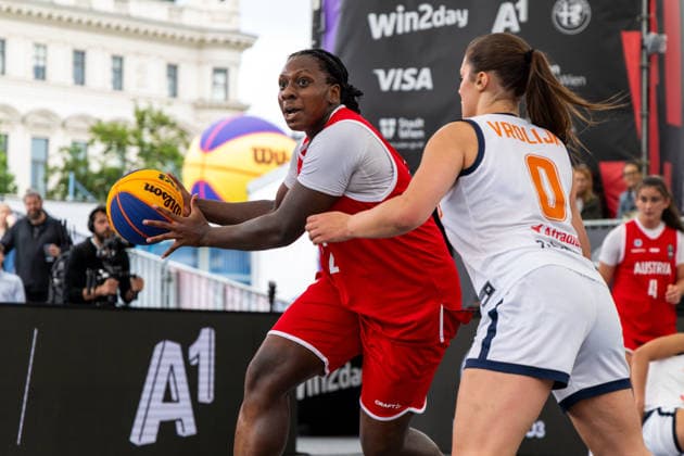 BASKETBALL - FIBA 3x3 World Tour VIENNA,AUSTRIA,12.JUN.26 - BASKETBALL - FIBA 3x3 World Tour. Image shows Janet Osahumwense Oriakhi (AUT) and Lois Vrolijk (NED).  GEPAxpictures xPhilippxBrem