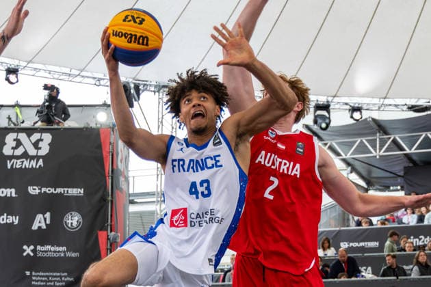 BASKETBALL - FIBA 3x3 World Tour VIENNA,AUSTRIA,12.JUN.26 - BASKETBALL - FIBA 3x3 World Tour. Image shows Maxime Sconard (FRA) and Luis Goed (AUT).  GEPAxpictures xPhilippxBrem