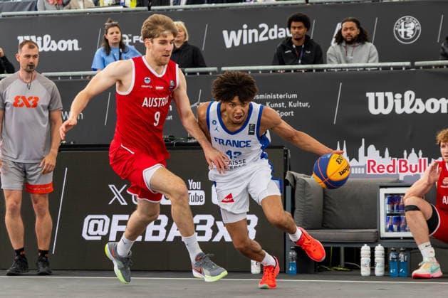 BASKETBALL - FIBA 3x3 World Tour VIENNA,AUSTRIA,12.JUN.26 - BASKETBALL - FIBA 3x3 World Tour. Image shows Florian Andreas Koeppel (AUT) and Maxime Sconard (FRA).  GEPAxpictures xPhilippxBrem