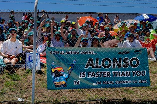 BARCELONA - Fans of Formula 1 driver Fernando Alonso or Aston Martin Aramco Formula 1 Team during the Formula 1 Spain-Catalonia at the Circuit de Barcelona-Catalunya on June 12, 2026 in Barcelona, Spain. (Photo by DeFodi Images) -