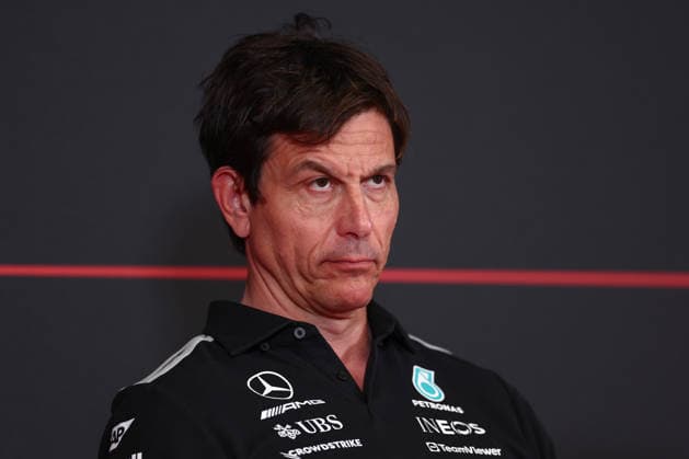 Team Principal Toto Wolff of Austria and Mercedes AMG Petronas F1 Team , Practice, F1 Grand Prix of Barcelona-Catalunya, am 12. June 2026 in Barcelona, Spain. (Foto von Diogo Cardoso DeFodi Images) Team Principal Toto Wolff of Austria and Mercedes AMG Petronas F1 Team , Practice, F1 Grand Prix of Barcelona-Catalunya, Circuit de Barcelona-Catalunya on June 12, 2026 in Barcelona, Spain. (Photo by Diogo Cardoso DeFodi Images) -