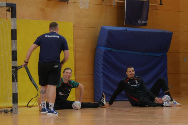 12.06.2026, xtgx, Handball, EHF Champions League, Abschlusstraining SC Magdeburg v.l. Nikola Portner (Magdeburg, 80) Matej Mandic (Magdeburg, 12) Koeln