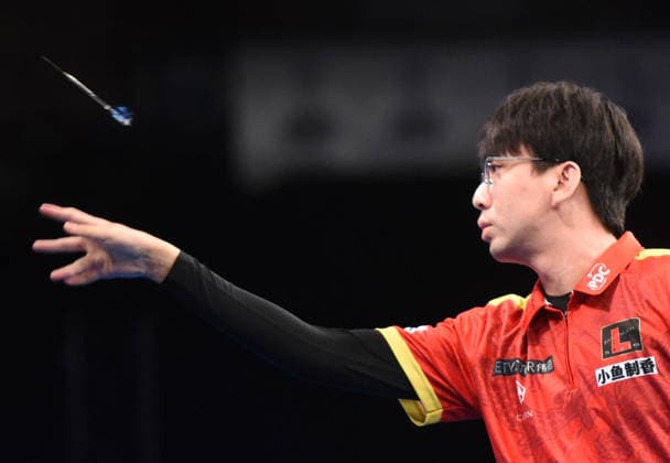 12.06.2026, xhbx, Dart World Cup of Darts 2026, v.l. Xiaochen Zong (China) (DFL DFB REGULATIONS PROHIBIT ANY USE OF PHOTOGRAPHS as IMAGE SEQUENCES and or QUASI-VIDEO) Frankfurt