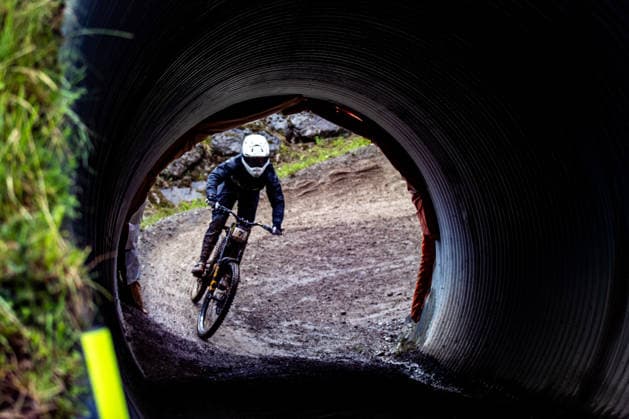 Whoop UCI Mountainbike World Series Leogang Downhill SCHNEEBERGER Raoul SANTA CRUZ BURGTEC BY GOODMANat Whoop UCI Mountainbike World Series Leogang Downhill, 12.06.2026,in Leogang,AUT Foto: Sebastian Sternemann