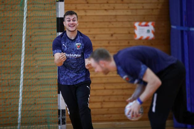 12.06.2026, xtgx, Handball, EHF Champions League, Abschlusstraining Füchse Berlin v.l. Tim Freihoefer (Freihöfer, Berlin, 20) lacht Koeln