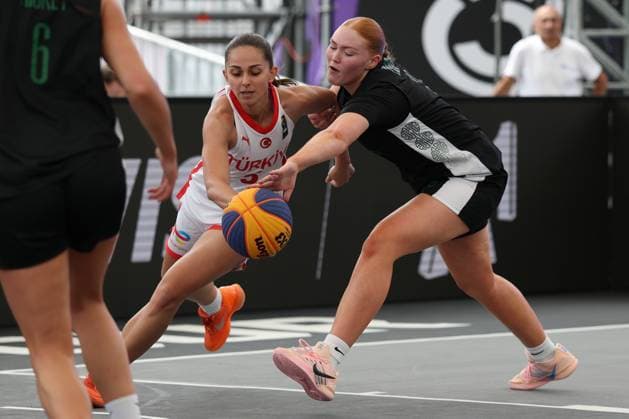 12.June. 2026 – Basketball – FIBA 3x3 World Tour Masters 2026-TUR vs IRL-women-U23 NATIONS LEAGUE Akpinar (türkiye) and Coogan (Ireland) in one-on-one A1 Arena am Heumarkt A1 Arena am Heumarkt ,Vienna Vienna A1 Arena am Heumarkt AUSTRIA