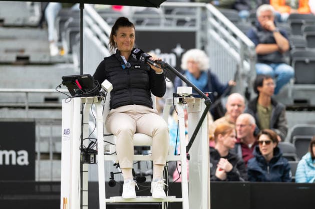Schiedsrichterin beim Match Elena-Gabriela Ruse gegen Barbora Krejcikova, Tennis, Libema Open 2026, WTA, Tennis Damen Masters 250, 12.06.2026, Rosmalen Grass Court Championships, Centre-Court, Tennis, Libema Open 2026, WTA Masters 250, 12.06.2026, Rosmalen Grass Court Championships, Centre-Court Rosmalen, s-Hertogenbosch Nordbrabant Niederlande