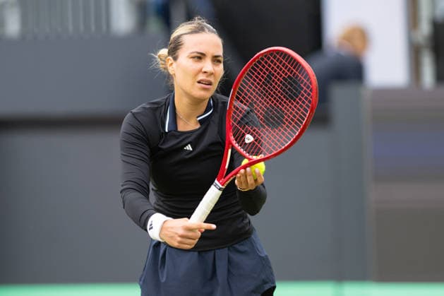 Elena-Gabriela Ruse im Match gegen Barbora Krejcikova, Tennis, Libema Open 2026, WTA, Tennis Damen Masters 250, 12.06.2026, Rosmalen Grass Court Championships, Centre-Court Rosmalen, s-Hertogenbosch Nordbrabant Niederlande