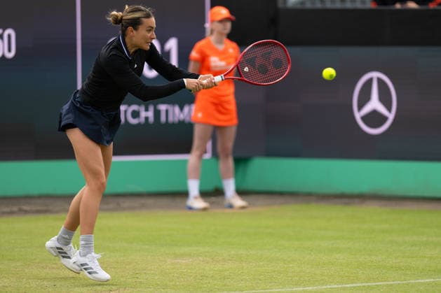 Elena-Gabriela Ruse im Match gegen Barbora Krejcikova, Tennis, Libema Open 2026, WTA, Tennis Damen Masters 250, 12.06.2026, Rosmalen Grass Court Championships, Centre-Court Rosmalen, s-Hertogenbosch Nordbrabant Niederlande