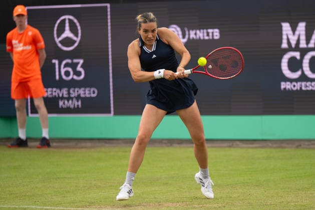 Elena-Gabriela Ruse beim Match gegen Barbora Krejcikova, Tennis, Libema Open 2026, WTA, Tennis Damen Masters 250, 12.06.2026, Rosmalen Grass Court Championships, Centre-Court Rosmalen, s-Hertogenbosch Nordbrabant Niederlande