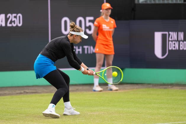 Barbora Krejcikova beim Match gegen Elena-Gabriela Ruse, Tennis, Libema Open 2026, WTA, Tennis Damen Masters 250, 12.06.2026, Rosmalen Grass Court Championships, Centre-Court Rosmalen, s-Hertogenbosch Nordbrabant Niederlande