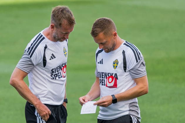 260612 Head coach Graham Potter and Assistant coach Sebastian Larsson of the Swedish national football team at a training session during day 2 of the FIFA World Cup, WM, Weltmeisterschaft, Fussball 2026 on June 12, 2026 in Dallas. Photo: Petter Arvidson BILDBYRAN kod PA PA1229 fotboll football soccer fotball vm fotbolls-vm fotball-vm fotbolls-vm 2026 fifa world cup 2026 träning practice training sverige sweden sverige a bbeng