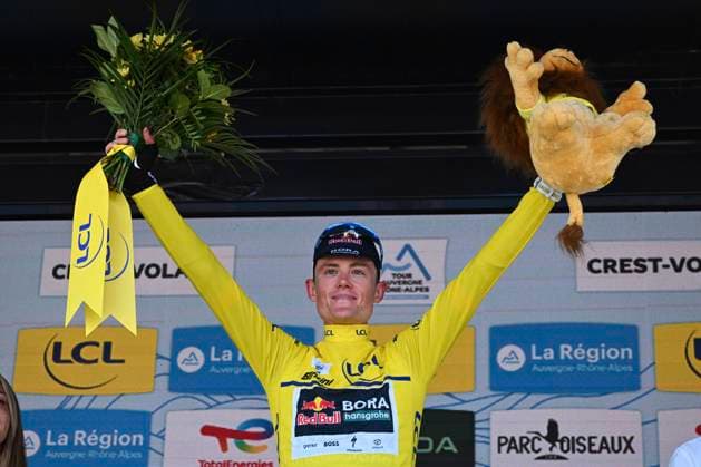 Tour Auvergne - Rhone-Alpes 2026 Stage 6 CREST-VOLAND, FRANCE - JUNE 12 : Tuckwell Luke (AUS) of Red Bull - BORA - Hansgrohe pictured with the yellow jersey during the podium ceremony of stage 6 of the 78th edition of Tour Auvergne - Rhone-Alpes an UCI World Tour 2.UWT cycling road race stage for Men Elite of 182.3 km with start in Saint-Vulbas and finish in Crest-Voland on June 12, 2026 in Crest-Voland, France, 12 06 2026 ( Motordriver Guy De Vuyst - Crest-Voland France  Copyright: xVincentxKalutx