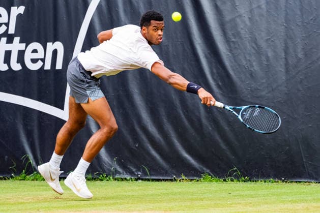 Stuttgart, GERMANY - June 12: Giovanni Mpetshi Perricard (FRA) during the Singles Match between Giovanni Mpetshi Perricard (FRA) vs. Alexander Bublik (KAZ) at BOSS OPEN 2026, Tennisanlage Weissenhof on June 12, 2026 in Stuttgart, Germany. Baden-Württemberg Germany Copyright: xTimoxSteinx