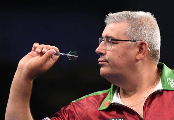 12.06.2026, xhbx, Dart World Cup of Darts 2026, v.l. Jose de Sousa (Portugal) (DFL DFB REGULATIONS PROHIBIT ANY USE OF PHOTOGRAPHS as IMAGE SEQUENCES and or QUASI-VIDEO) Frankfurt