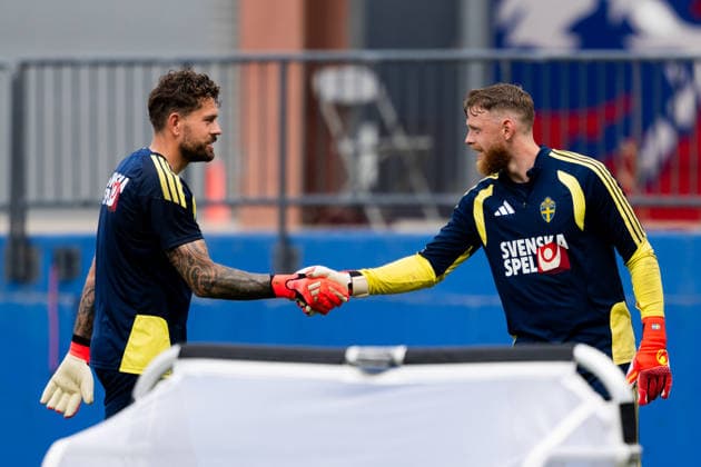 260612 Goalkeeper Kristoffer Nordfeldt and goalkeeper Viktor Johansson of the Swedish national football team at a training session during day 2 of the FIFA World Cup, WM, Weltmeisterschaft, Fussball 2026 on June 12, 2026 in Dallas. Photo: Petter Arvidson BILDBYRAN kod PA PA1229 fotboll football soccer fotball vm fotbolls-vm fotball-vm fotbolls-vm 2026 fifa world cup 2026 träning practice training sverige sweden sverige a bbeng