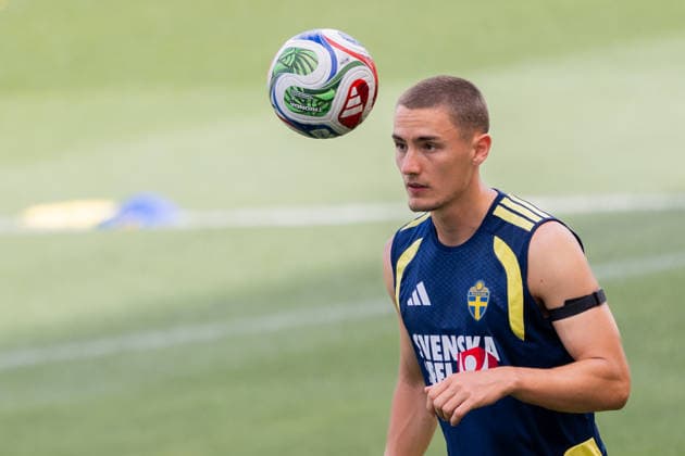 260612 Gustaf Lagerbielke of the Swedish national football team at a training session during day 2 of the FIFA World Cup, WM, Weltmeisterschaft, Fussball 2026 on June 12, 2026 in Dallas. Photo: Petter Arvidson BILDBYRAN kod PA PA1229 fotboll football soccer fotball vm fotbolls-vm fotball-vm fotbolls-vm 2026 fifa world cup 2026 träning practice training sverige sweden sverige a bbeng