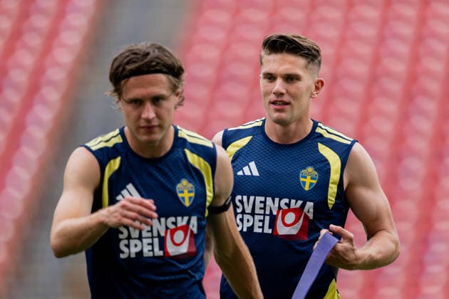 260612 Mattias Svanberg and Viktor Gyökeres of the Swedish national football team at a training session during day 2 of the FIFA World Cup, WM, Weltmeisterschaft, Fussball 2026 on June 12, 2026 in Dallas. Photo: Petter Arvidson BILDBYRAN kod PA PA1229 fotboll football soccer fotball vm fotbolls-vm fotball-vm fotbolls-vm 2026 fifa world cup 2026 träning practice training sverige sweden sverige a bbeng