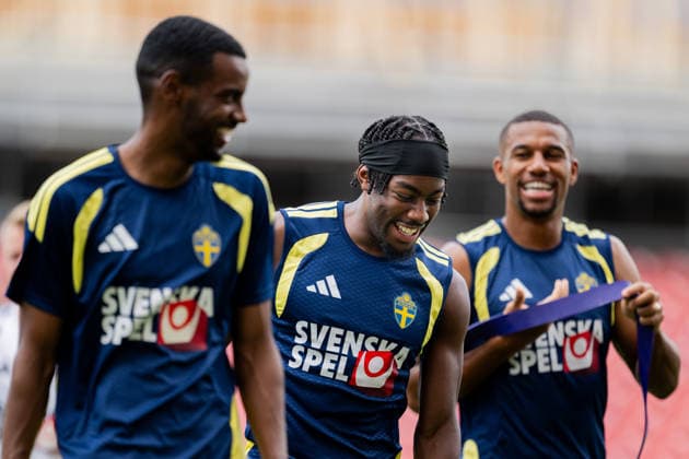 260612 Alexander Isak, Anthony Elanga and Isak Hien of the Swedish national football team at a training session during day 2 of the FIFA World Cup, WM, Weltmeisterschaft, Fussball 2026 on June 12, 2026 in Dallas. Photo: Petter Arvidson BILDBYRAN kod PA PA1229 fotboll football soccer fotball vm fotbolls-vm fotball-vm fotbolls-vm 2026 fifa world cup 2026 träning practice training sverige sweden sverige a bbeng