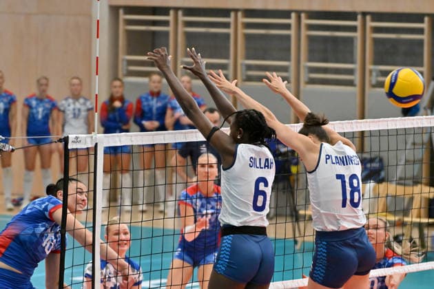 LJUBLJANA, SLOVENIA - JUNE 12: Heba Sol Stefansdottir of Iceland (L) in action against Fatoumatta Sillah of Slovenia (2R) during the 2026 Women s European Volleyball League match between Iceland and Slovenia at Vizmarje Brod Sports Hall, Ljubljana on June 12, 2026 in Ljubljana, Slovenia. (Photo by Igor Kupljenik Sports Press Photo).  Copyright: xIgorxKupljenikx xSPPx Sportspressphoto_SPR165233
