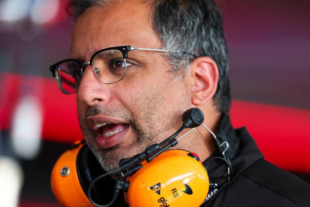 Randy Singh, Strategy and Sporting Director of McLaren , Practice, F1 Grand Prix of Barcelona-Catalunya, am 12. June 2026 in Barcelona, Spain. (Foto von Diogo Cardoso DeFodi Images) Randy Singh, Strategy and Sporting Director of McLaren , Practice, F1 Grand Prix of Barcelona-Catalunya, Circuit de Barcelona-Catalunya on June 12, 2026 in Barcelona, Spain. (Photo by Diogo Cardoso DeFodi Images) -