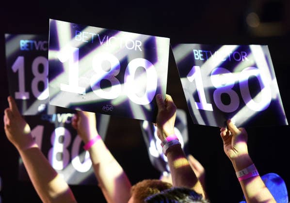 11.06.2026, xhbx, Dart World Cup of Darts 2026, v.l. Dart Fans, Zuschauer, Stimmung, Verkleidung, Kostüme, Schild 180 (DFL DFB REGULATIONS PROHIBIT ANY USE OF PHOTOGRAPHS as IMAGE SEQUENCES and or QUASI-VIDEO) Frankfurt