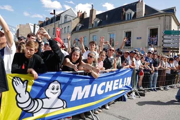 24 HEURES DU MANS 2026 - DRIVERS PARADE crowd, foule, fans, during the Drivers Parade of the 24 Hours of Le Mans 2026, 3rd round of the 2026 FIA World Endurance Championship, on June 12, 2026 in Le Mans, France - Le MansFrance  Copyright: xFREDERICxLExFLOCxHx
